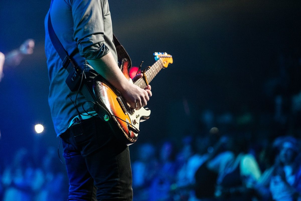 The King of Live Performances: 10 John Mayer Best Live Guitar Solos